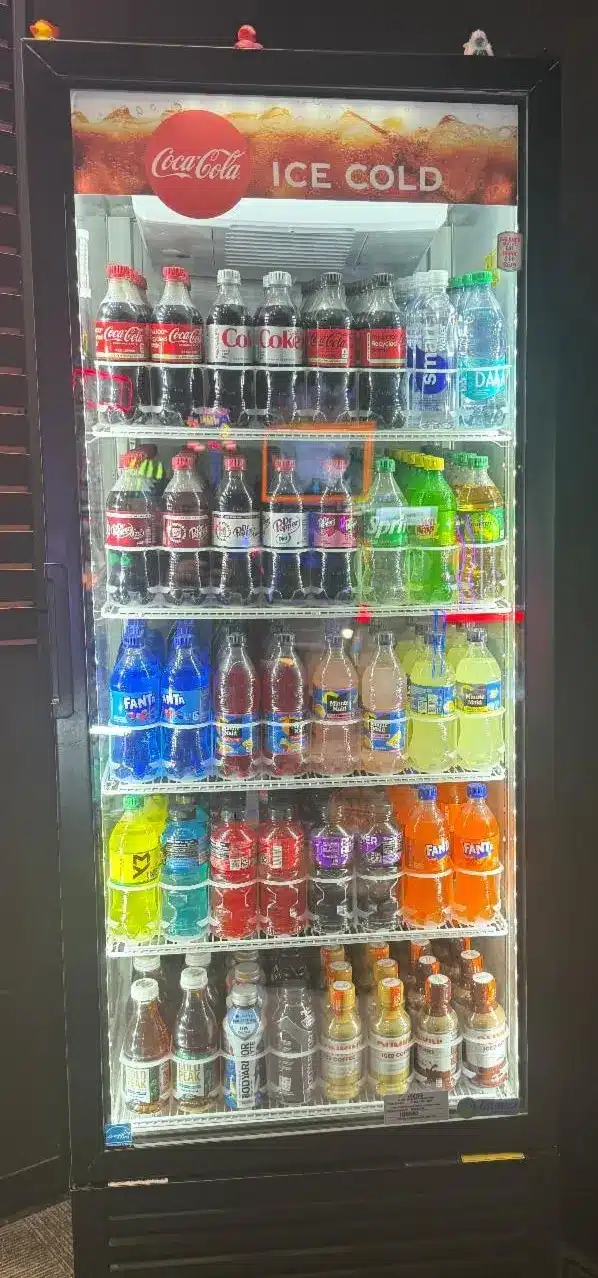 Stella’s Café 1 Bottled beverage cooler